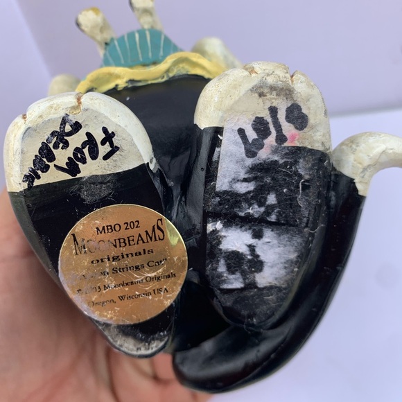 Cat Figurine Moonbeams Apron Strings Black Cat Holding Kitten Resin vintage - Picture 5 of 9